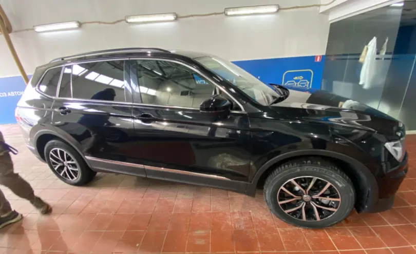 Volkswagen Tiguan 2021 года за 13 000 000 тг. в Астана фото 4