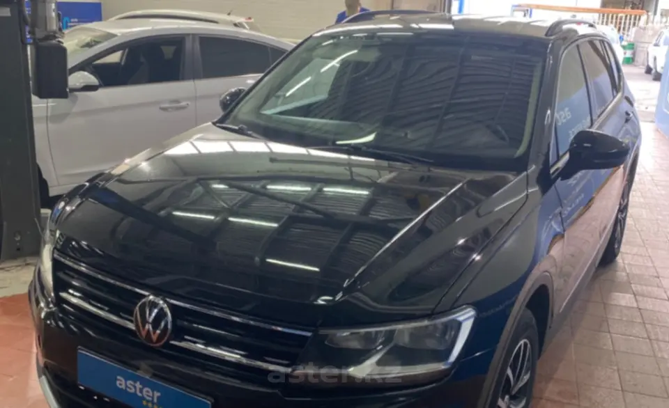 Volkswagen Tiguan 2021 года за 13 000 000 тг. в Астана