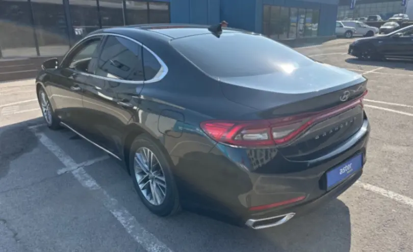 Hyundai Grandeur 2016 года за 9 000 000 тг. в Алматы фото 4
