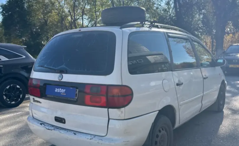 Volkswagen Sharan 1997 года за 2 500 000 тг. в Актобе фото 5