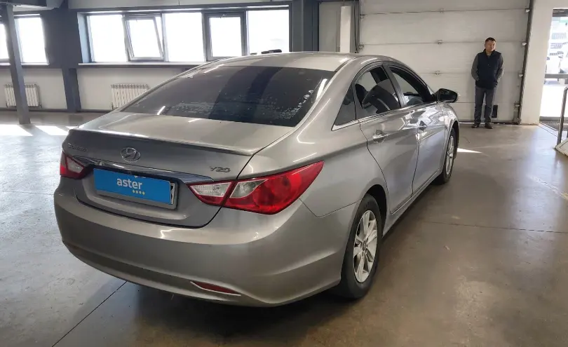 Hyundai Sonata 2011 года за 5 000 000 тг. в Астана фото 3