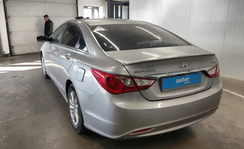 Hyundai Sonata 2011 года за 5 000 000 тг. в Астана фото 4