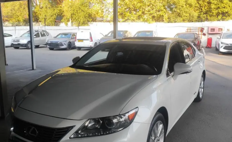 Lexus ES 2013 года за 10 500 000 тг. в Алматы фото 1