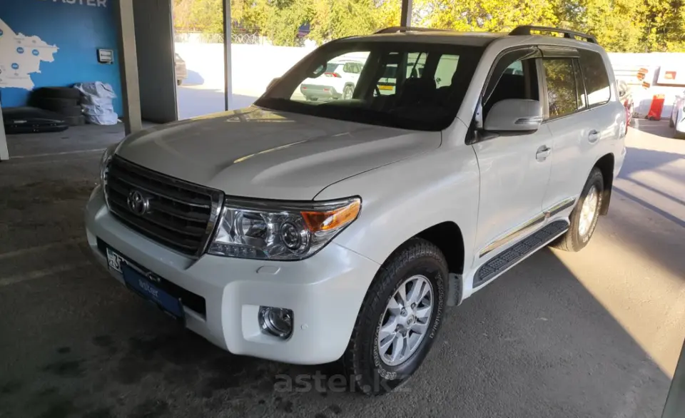 Toyota Land Cruiser 2013 года за 18 700 000 тг. в Алматы