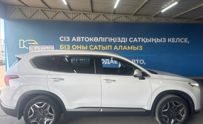 Hyundai Santa Fe 2021 года за 14 000 000 тг. в Алматы фото 4