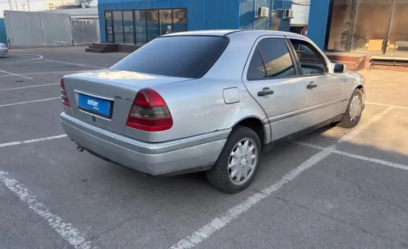 Mercedes-Benz C-Класс 1995 года за 1 800 000 тг. в Алматы фото 3