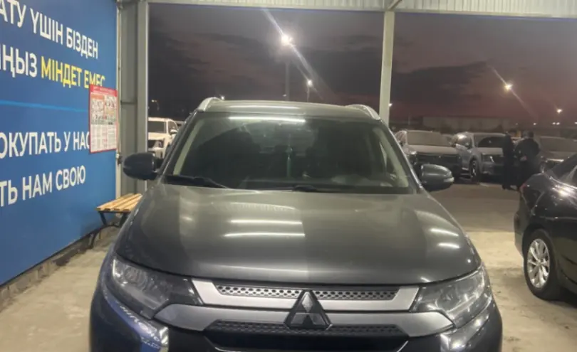 Mitsubishi Outlander 2019 года за 9 000 000 тг. в Алматы фото 2