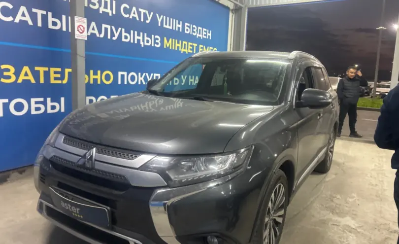 Mitsubishi Outlander 2019 года за 9 000 000 тг. в Алматы фото 1