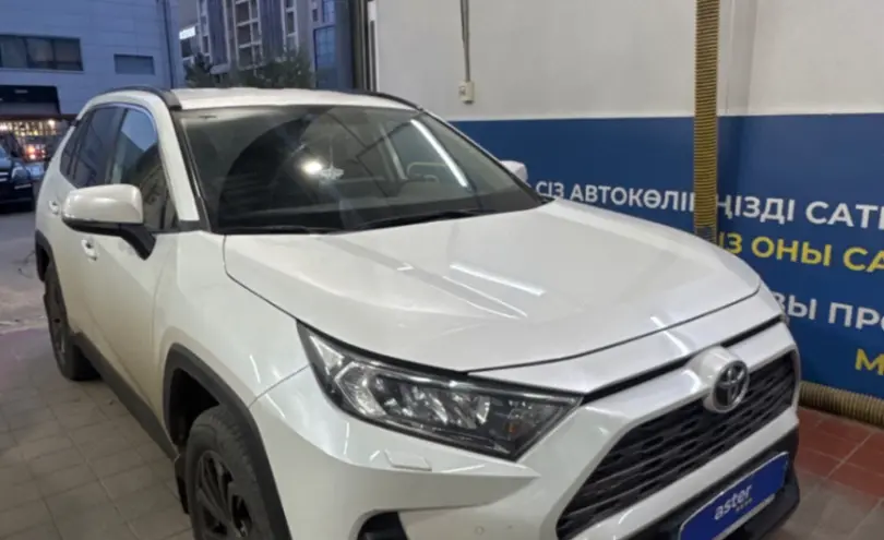 Toyota RAV4 2023 года за 15 000 000 тг. в Астана фото 3