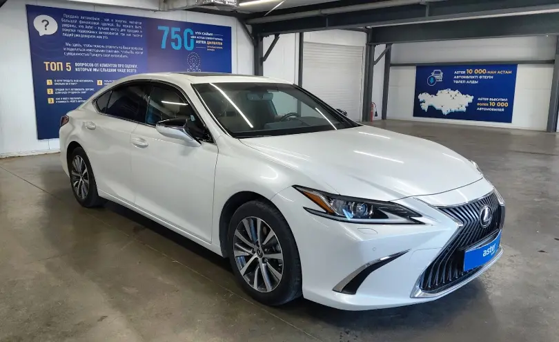 Lexus ES 2020 года за 20 000 000 тг. в Астана фото 2