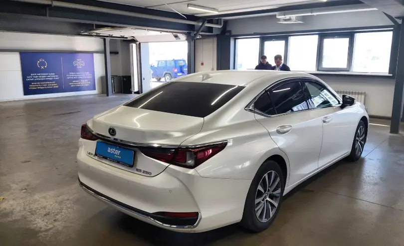 Lexus ES 2020 года за 20 000 000 тг. в Астана фото 3