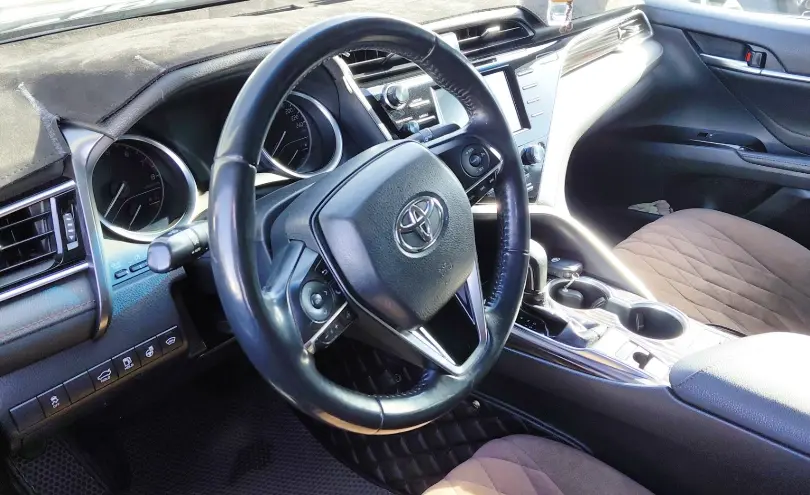 Toyota Camry 2019 года за 12 000 000 тг. в Астана фото 5