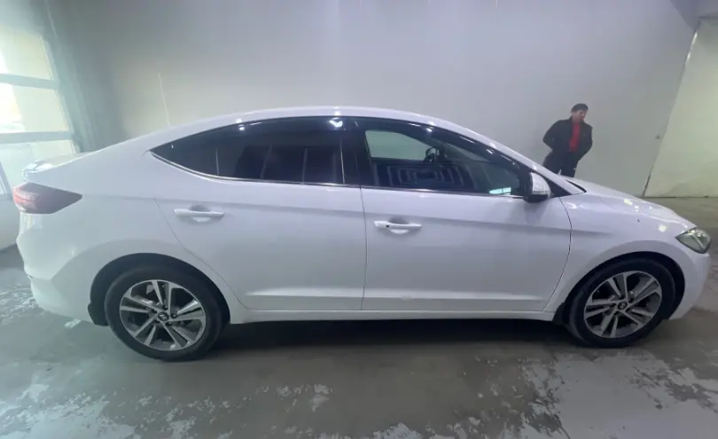 Hyundai Elantra 2018 года за 6 500 000 тг. в Павлодар фото 4