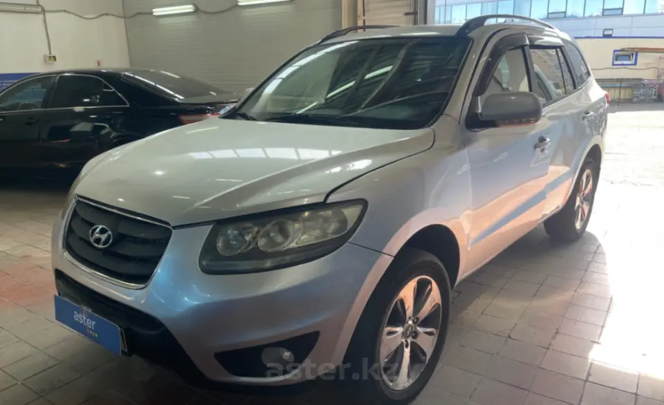 Hyundai Santa Fe 2011 года за 6 500 000 тг. в Астана