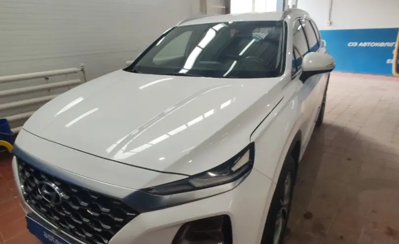 Hyundai Santa Fe 2020 года за 10 200 000 тг. в Астана фото 1