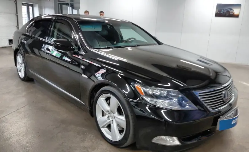 Lexus LS 2007 года за 7 000 000 тг. в Астана фото 2