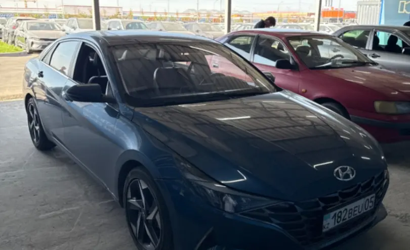 Hyundai Elantra 2022 года за 8 200 000 тг. в Алматы фото 3