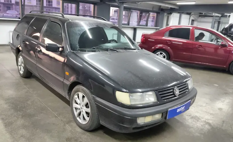 Volkswagen Passat 1993 года за 2 500 000 тг. в Астана фото 2