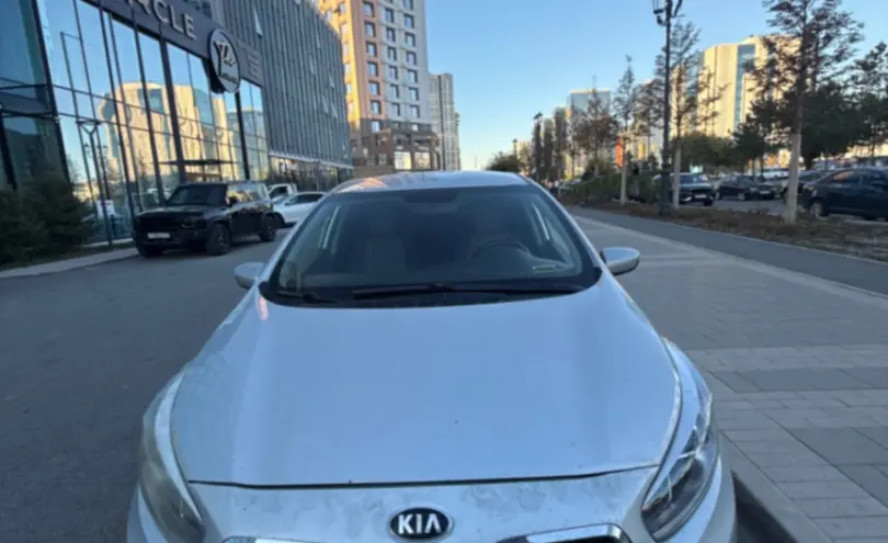 Kia Ceed 2019 года за 6 800 000 тг. в Астана фото 2