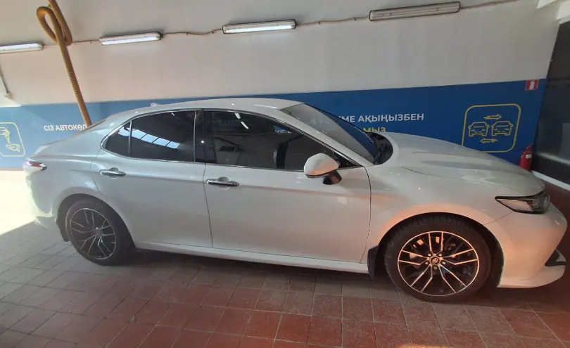Toyota Camry 2019 года за 10 600 000 тг. в Астана фото 4