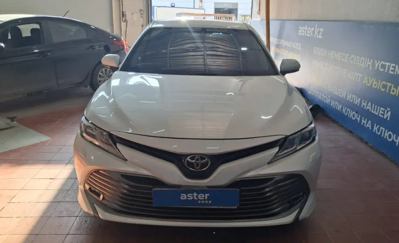 Toyota Camry 2019 года за 10 600 000 тг. в Астана фото 2