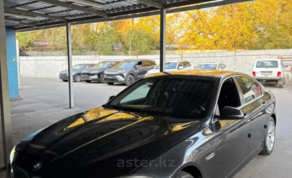BMW 5 серии 2014 года за 9 500 000 тг. в Алматы