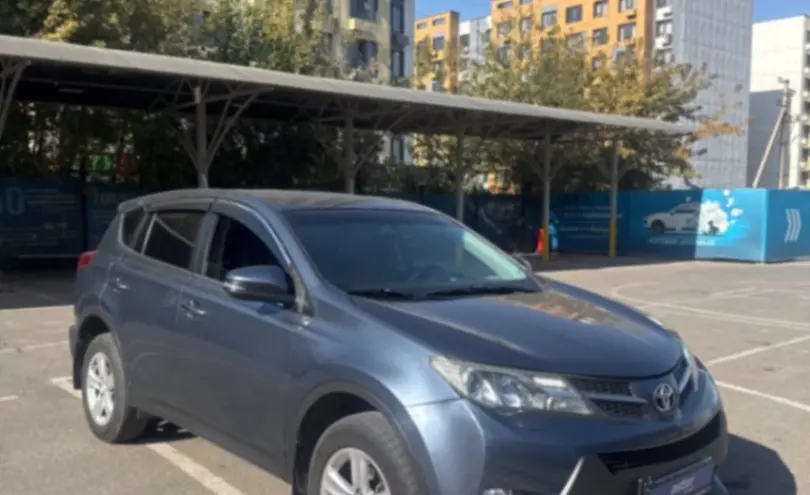 Toyota RAV4 2015 года за 10 000 000 тг. в Алматы фото 2