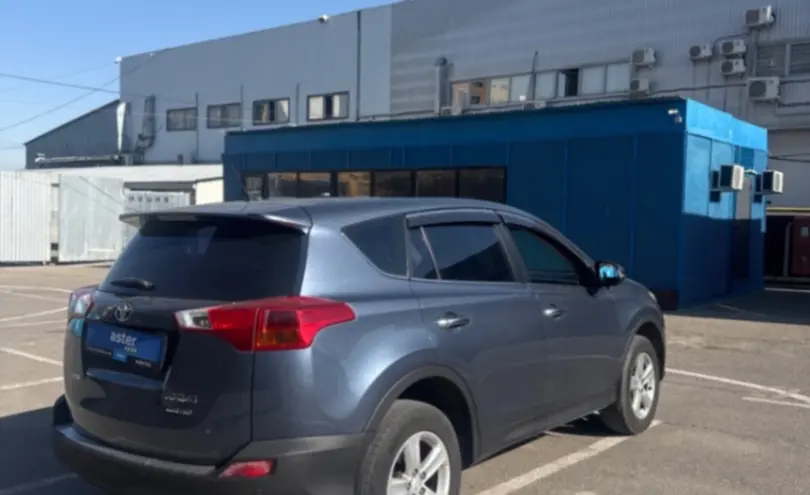 Toyota RAV4 2015 года за 10 000 000 тг. в Алматы фото 3