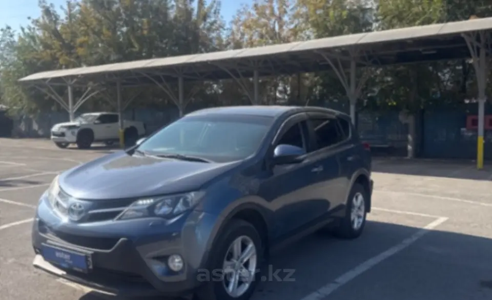 Toyota RAV4 2015 года за 10 000 000 тг. в Алматы