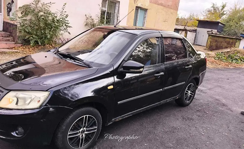 LADA (ВАЗ) Granta 2013 года за 1 500 000 тг. в Астана фото 2