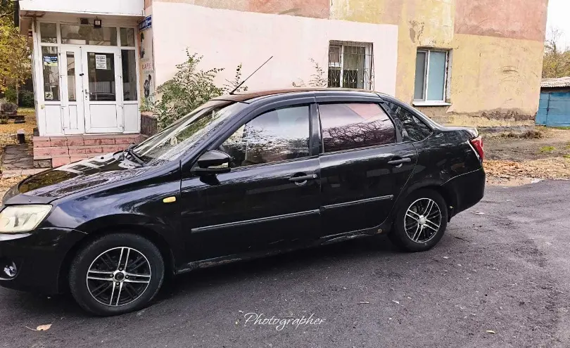 LADA (ВАЗ) Granta 2013 года за 1 500 000 тг. в Астана фото 3