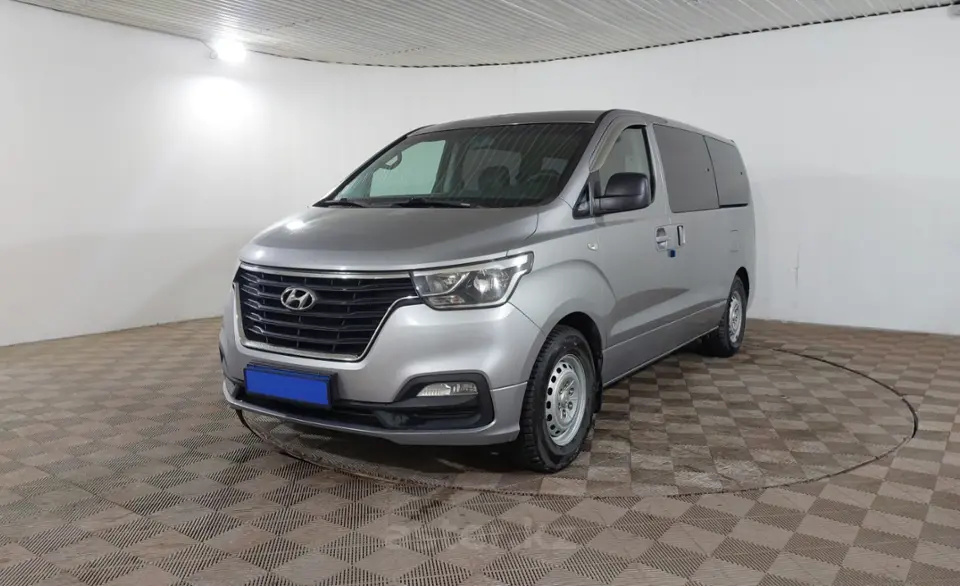 2019 Hyundai Grand Starex