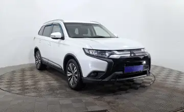 Mitsubishi Outlander 2018 года за 8 790 000 тг. в Астана фото 3