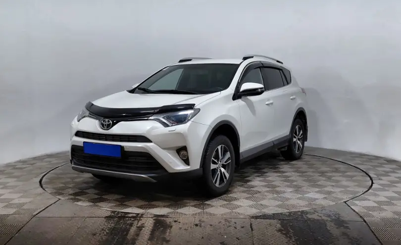 Toyota RAV4 2017 года за 10 990 000 тг. в Астана