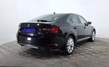 Skoda Superb 2019 года за 10 550 000 тг. в Астана
