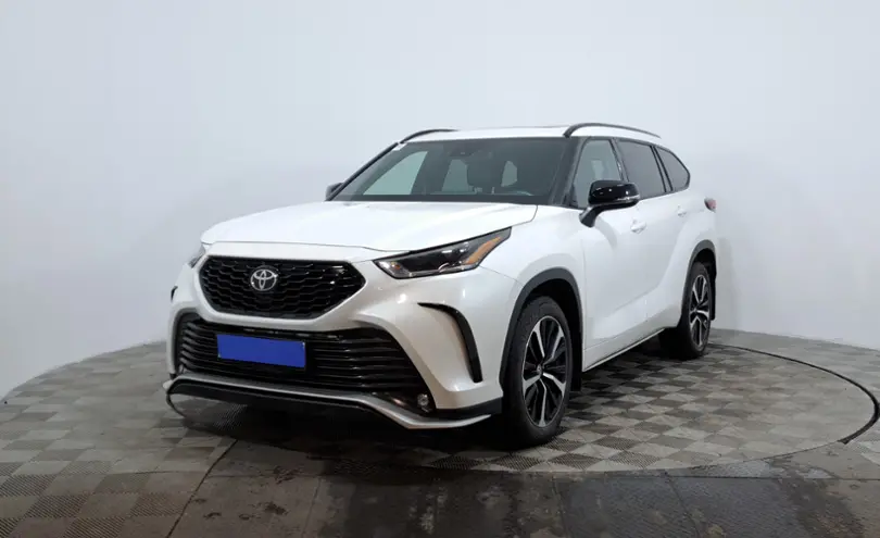 Toyota Highlander 2021 года за 25 500 000 тг. в Астана