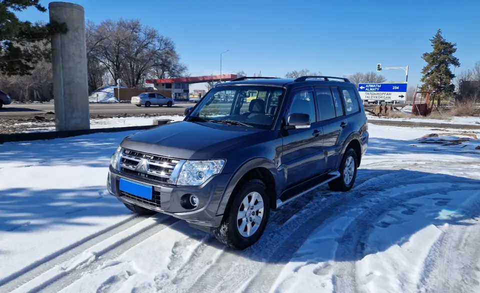 2011 Mitsubishi Pajero