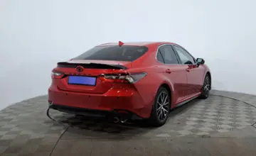 Toyota Camry 2021 года за 11 490 000 тг. в Астана