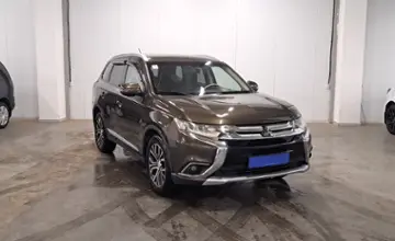 Mitsubishi Outlander 2015 года за 7 590 000 тг. в Астана фото 3