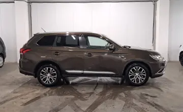 Mitsubishi Outlander 2015 года за 7 590 000 тг. в Астана фото 4