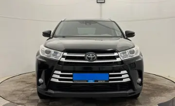 Toyota Highlander 2018 года за 17 500 000 тг. в Актобе фото 2