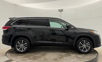 Toyota Highlander 2018 года за 17 500 000 тг. в Актобе фото 4