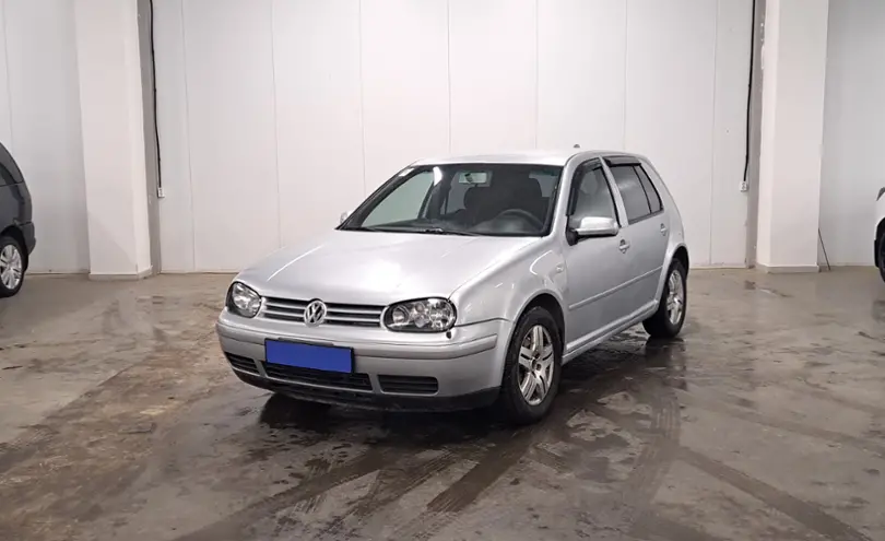Volkswagen Golf 2000 года за 2 290 000 тг. в Астана