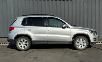 Volkswagen Tiguan 2015 года за 6 590 000 тг. в Алматы фото 4