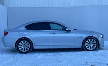 BMW 5 серии 2013 года за 9 490 000 тг. в Уральск фото 4