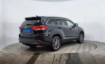 Toyota Highlander 2017 года за 15 900 000 тг. в Астана
