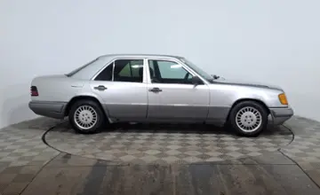 Mercedes-Benz E-Класс 1994 года за 1 490 000 тг. в Астана фото 4