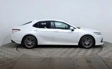 Toyota Camry 2019 года за 11 990 000 тг. в Астана фото 4