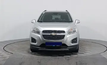 Chevrolet Tracker 2015 года за 5 590 000 тг. в Астана фото 2