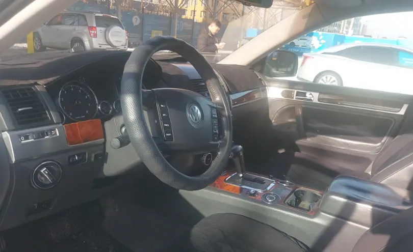 Volkswagen Touareg 2003 года за 4 500 000 тг. в Алматы фото 5